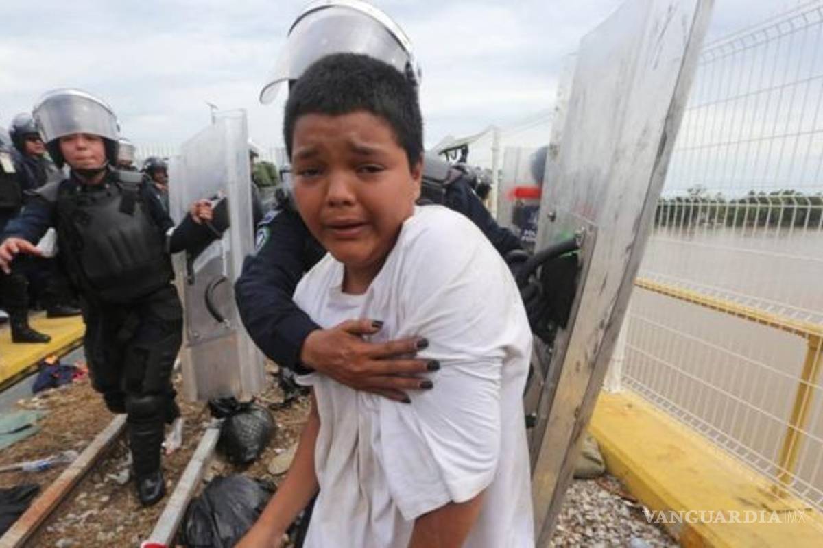 Mario, el niño migrante, regresa a su país