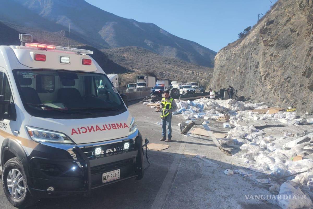 Tragedia en la carretera 57: Trailero pierde la vida en aparatoso accidente