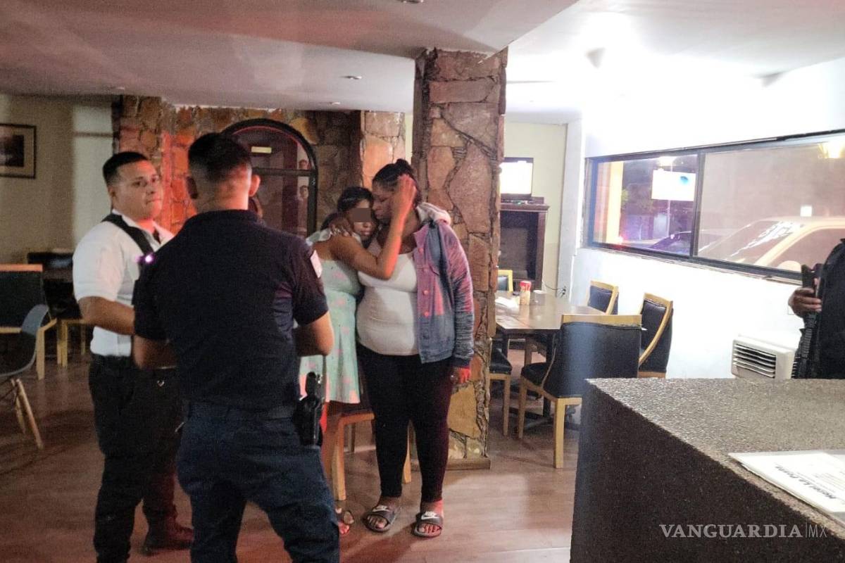 Estafan a madre e hija de USA, quedan varadas en Monclova y policías las rescatan