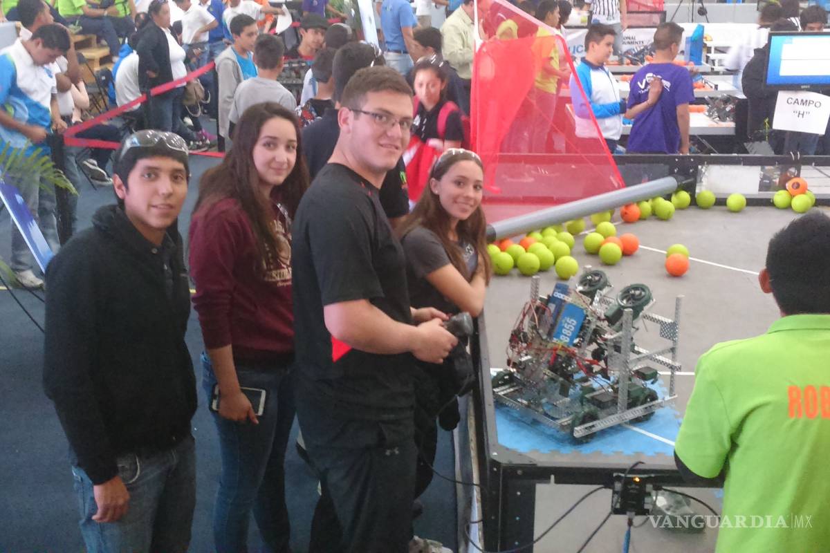 Equipos del ITESM van a dos concursos de robótica; uno a la CDMX y otro a EU