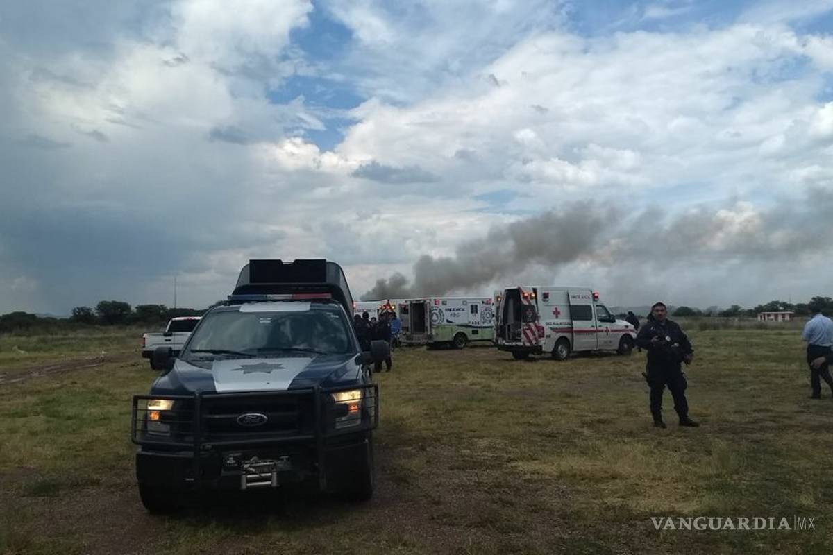 Pasajeros del vuelo Durango-CDMX tuvieron que saltar por hueco que se abrió del avión, revela sobreviviente