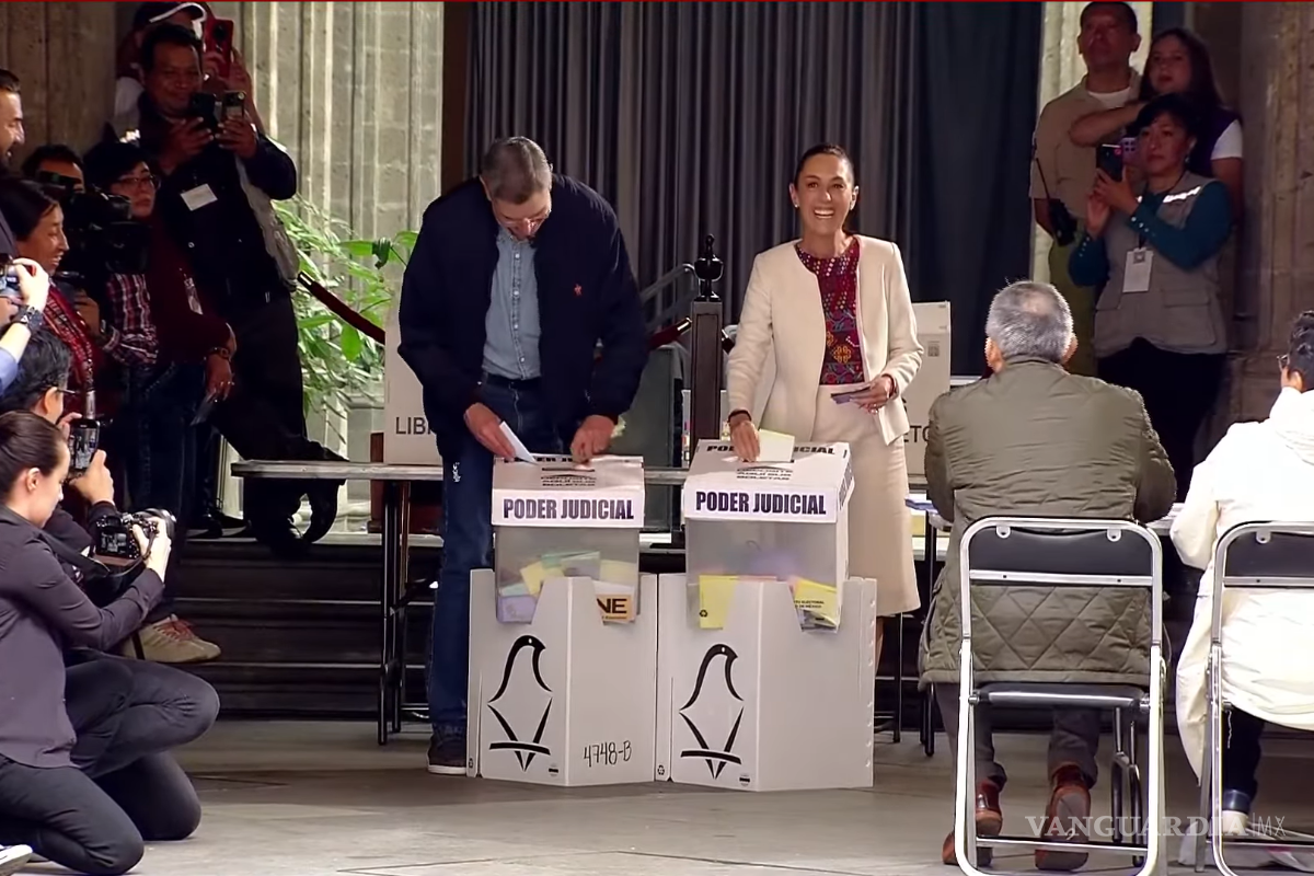 ‘¡Qué viva la democracia!’: Sheinbaum emite voto durante la Elección Judicial