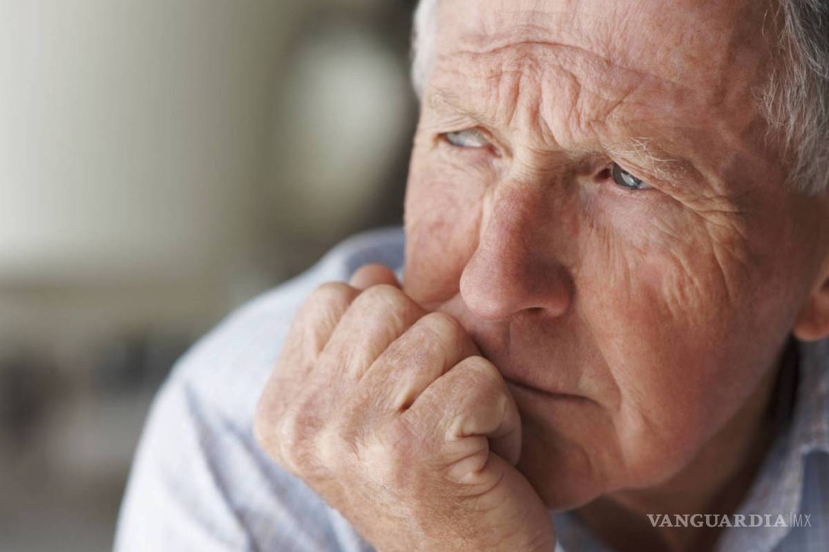 ¿Cómo evitar las caídas en los adultos mayores?