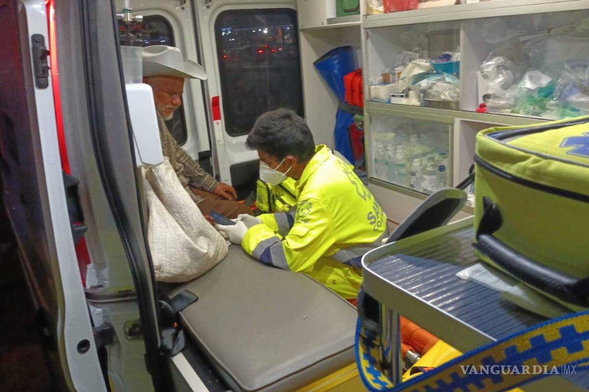 Hombre de la tercera edad es arrollado por veloz auto, al sur de Saltillo