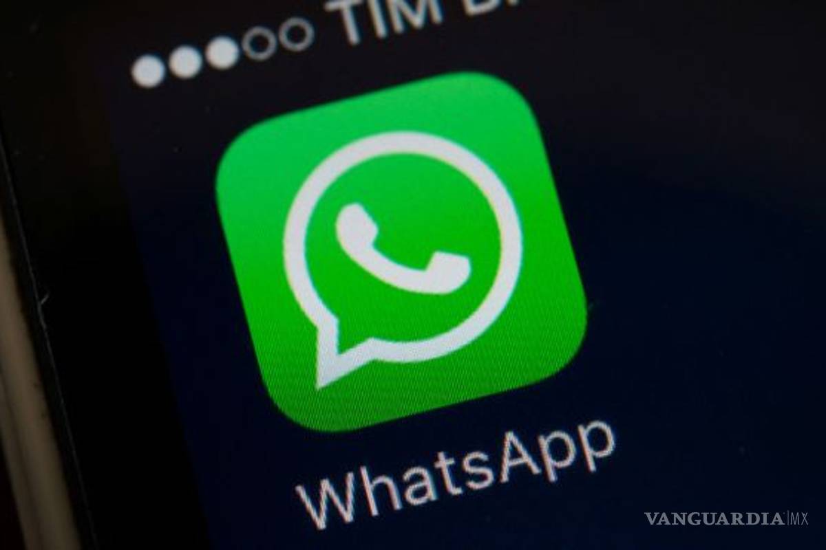 WhatsApp suspende compartir información con Facebook