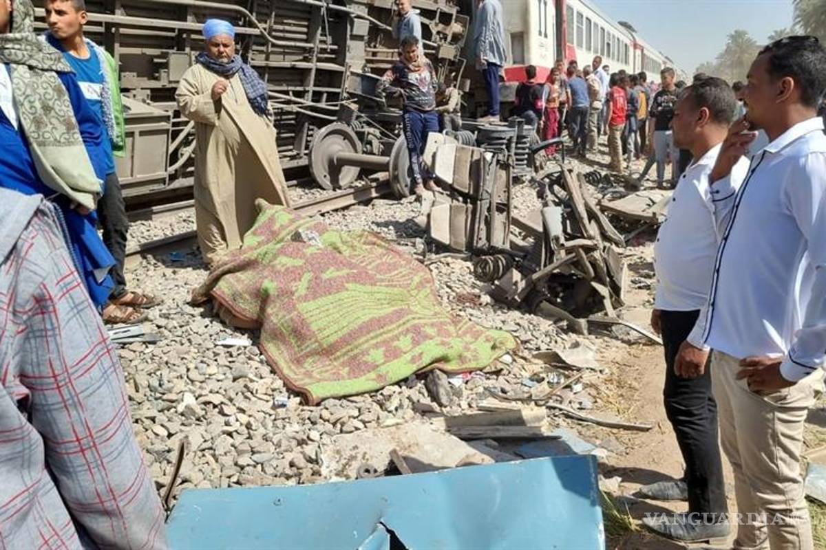 $!Choque de dos trenes deja al menos 32 muertos y 66 heridos en Egipto
