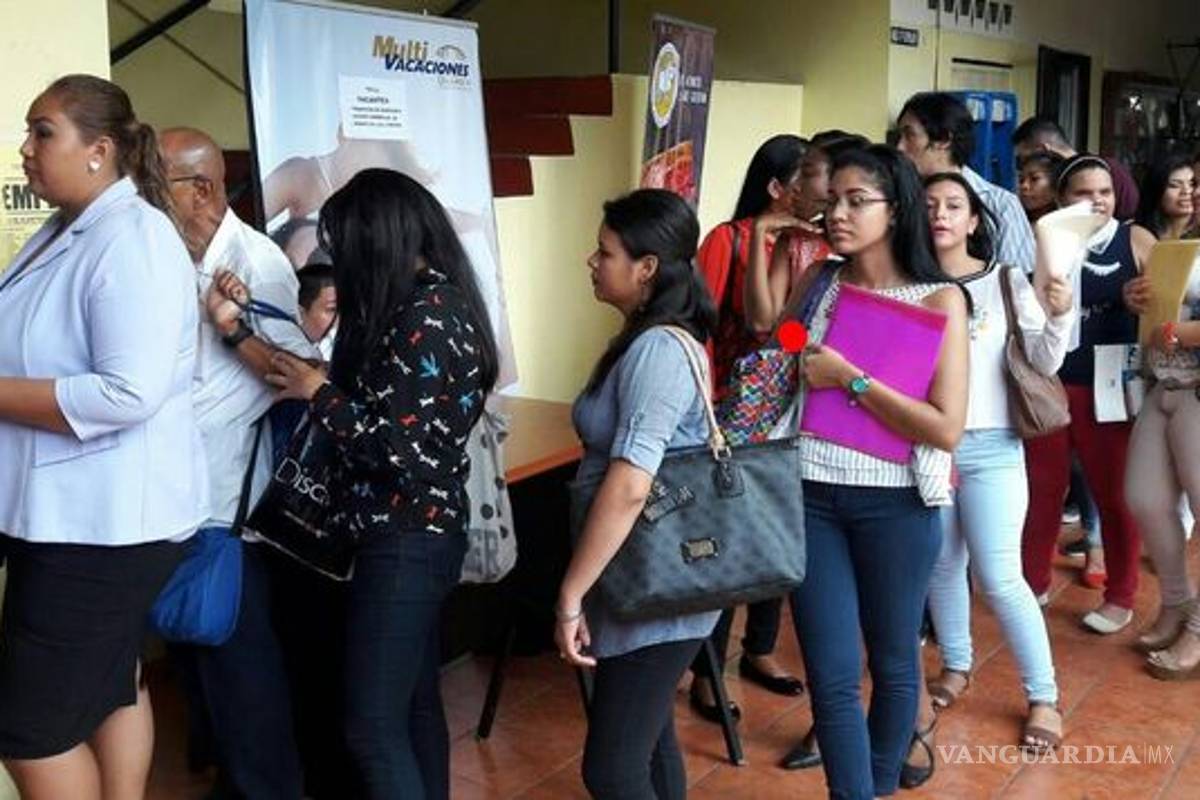 México paga a sus universitarias 66% menos que a hombres: OCDE