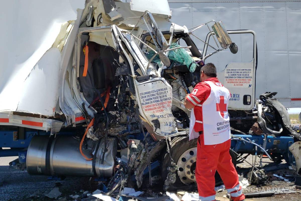 $!El conductor falleció en el lugar de los hechos.