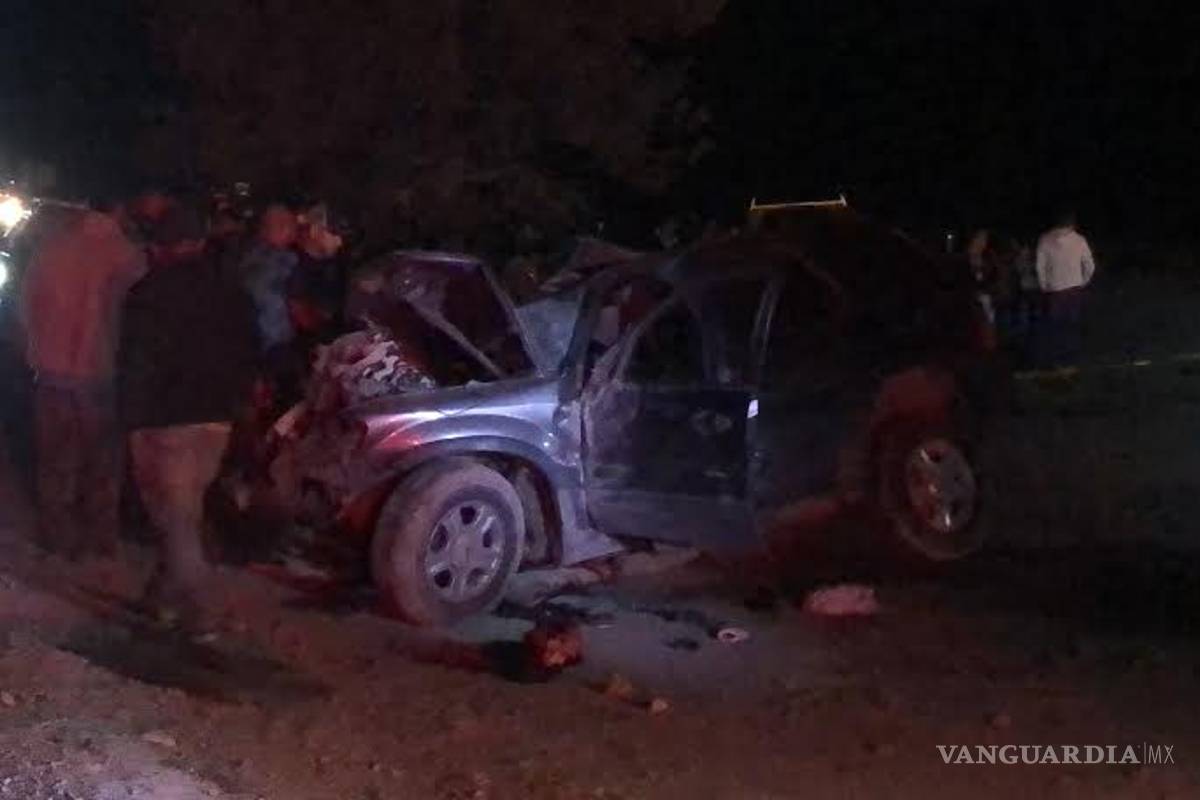 Mueren tres amigos tras chocar en la carretera 57