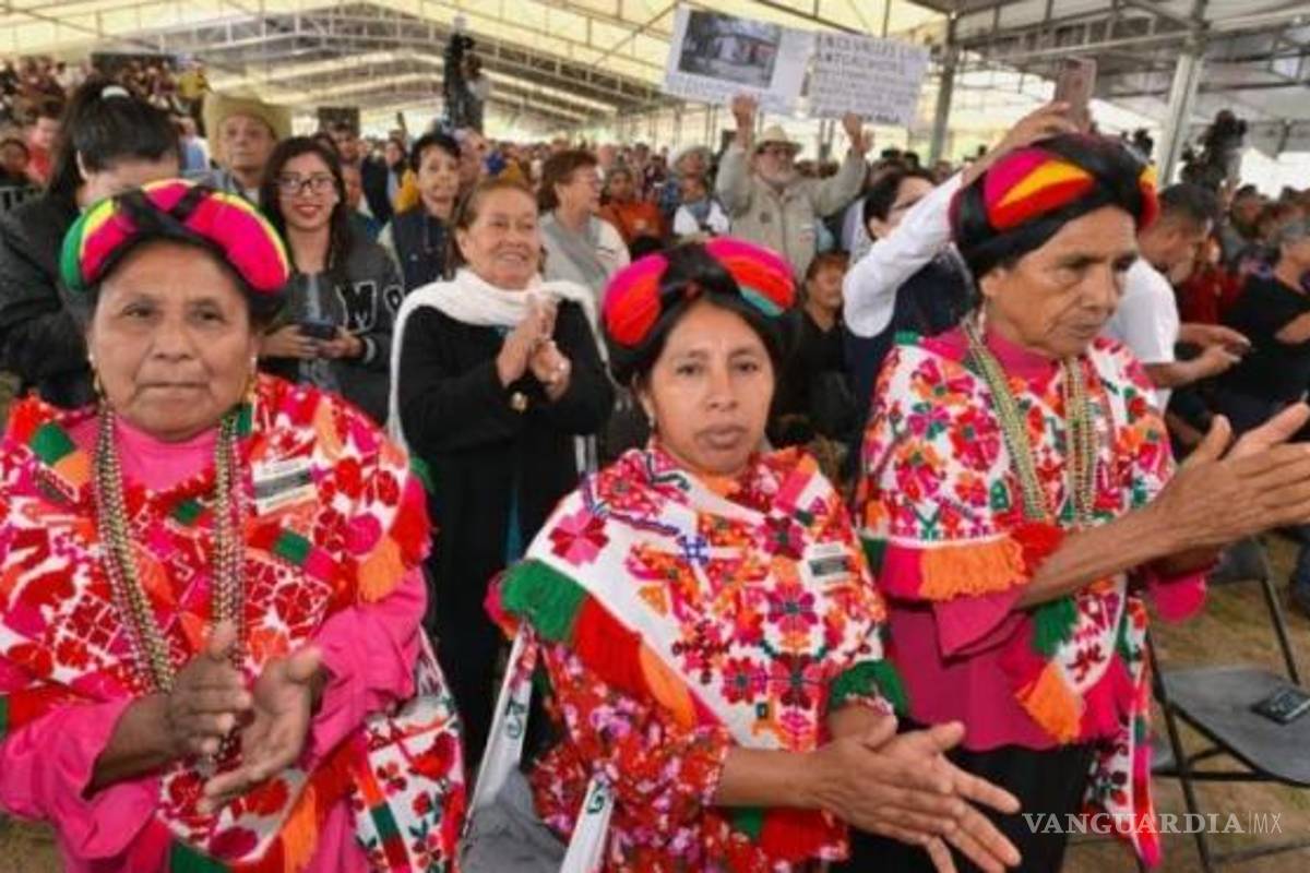 AMLO ampliará ayuda y programas sociales en comunidades indígenas