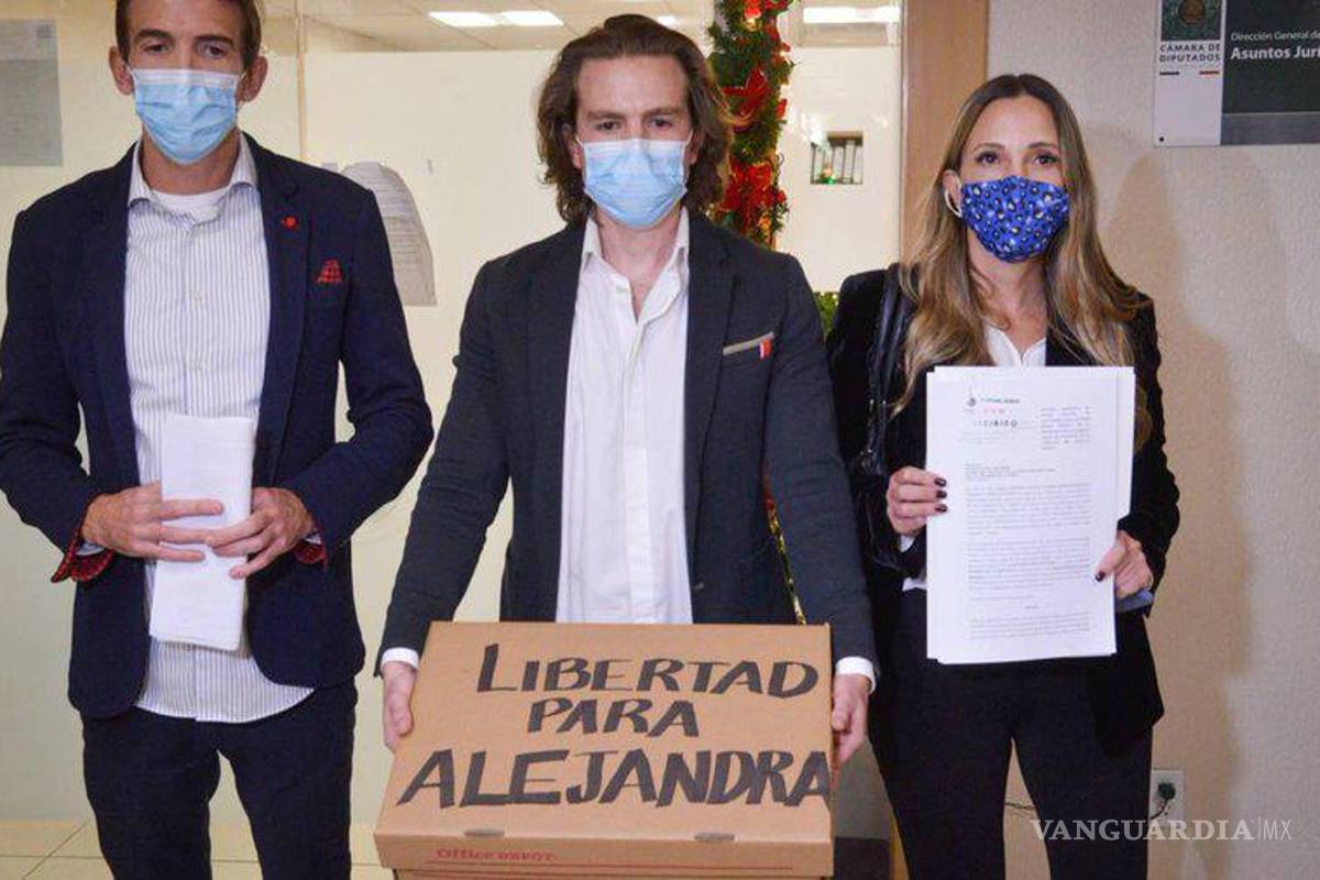 Temen por la vida de Alejandra Cuevas, tras filtraciones de Gertz Manero