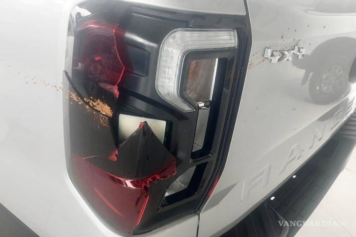 ‘El Morín’ la vuelve a hacer, entra a agencia de autos de Monclova y daña tres camionetas de lujo