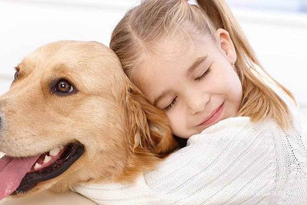 Niños se llevan mejor con sus mascotas que con sus hermanos: Estudio