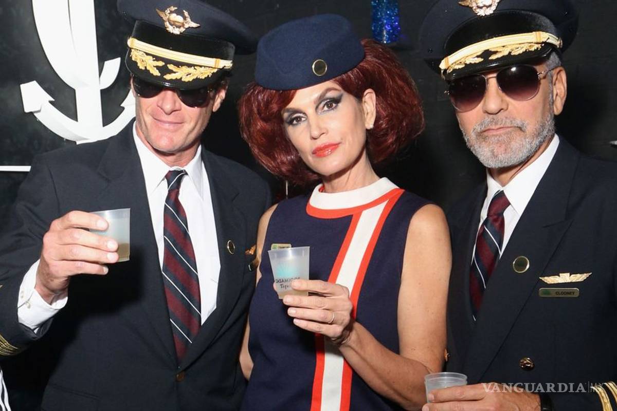 Así de sexy luce George Clooney disfrazado de piloto; ni te imaginas quién es su azafata