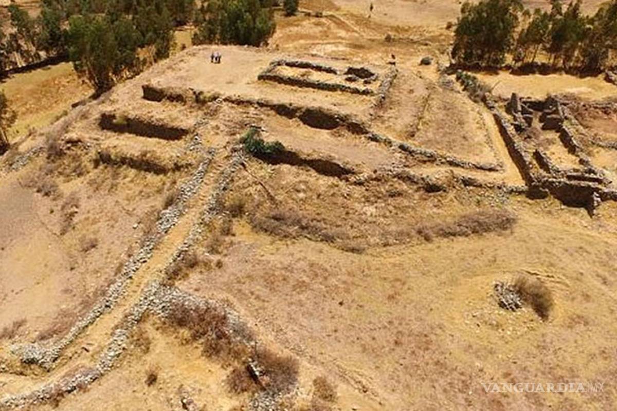 Hallan arqueólogos una pirámide escalonada en el norte de Perú