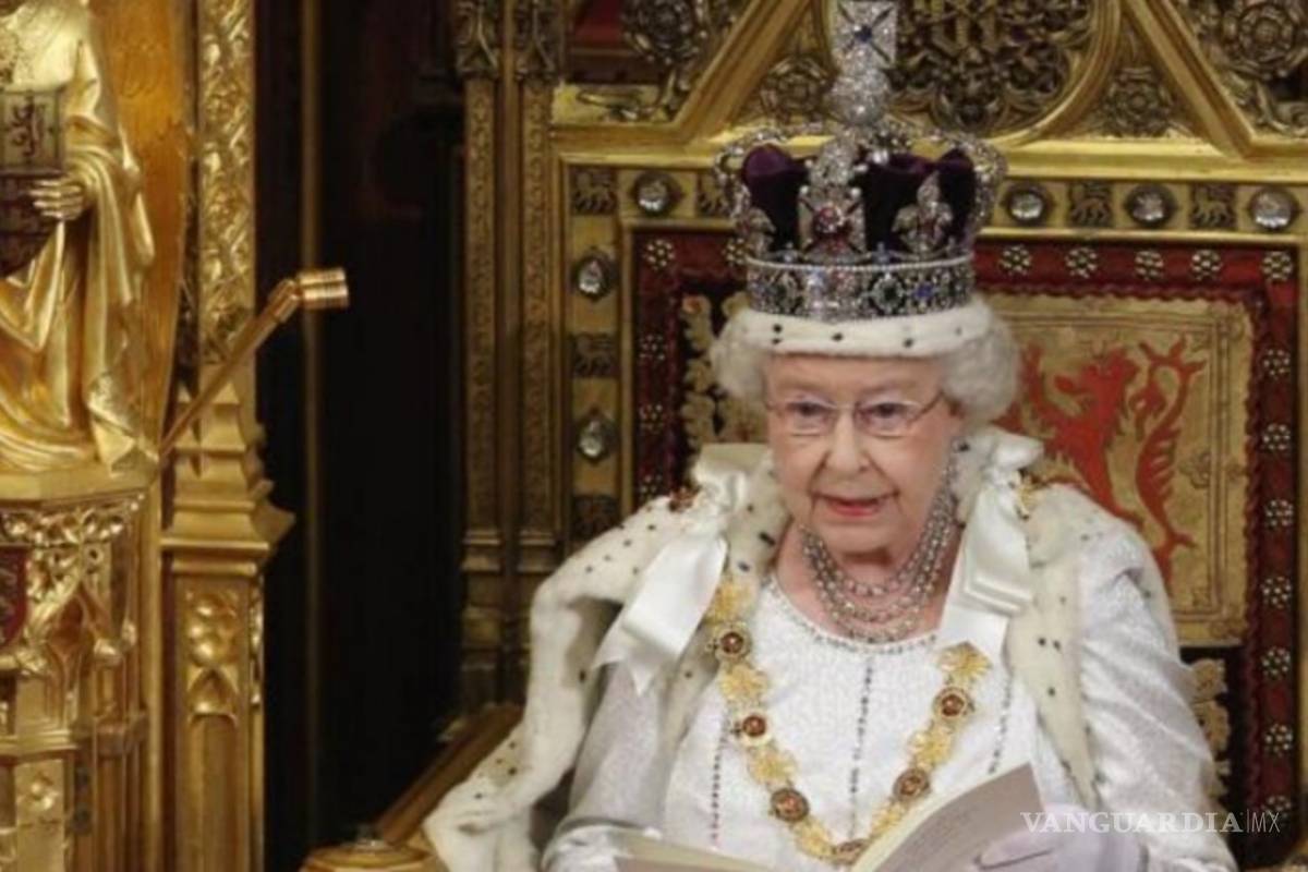 $!Hockney diseñará un vitral en la Abadía de Westminster en honor de Isabel II