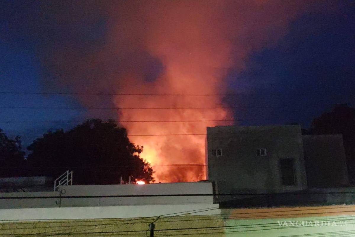 Fuego consume hotel La Casona del Banco en Parras de la Fuente, Coahuila (video)