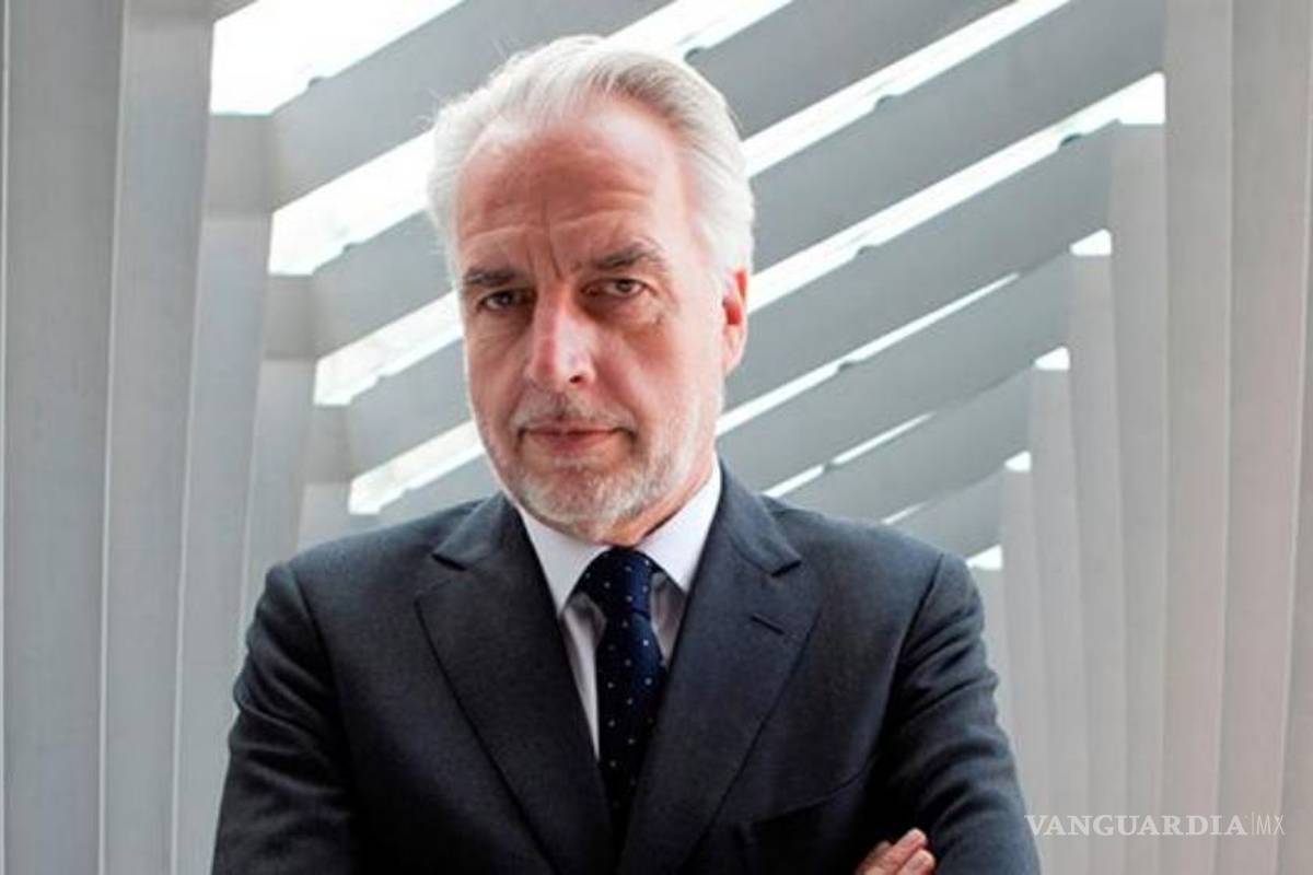 Renuncia director del museo londinense Victoria and Albert