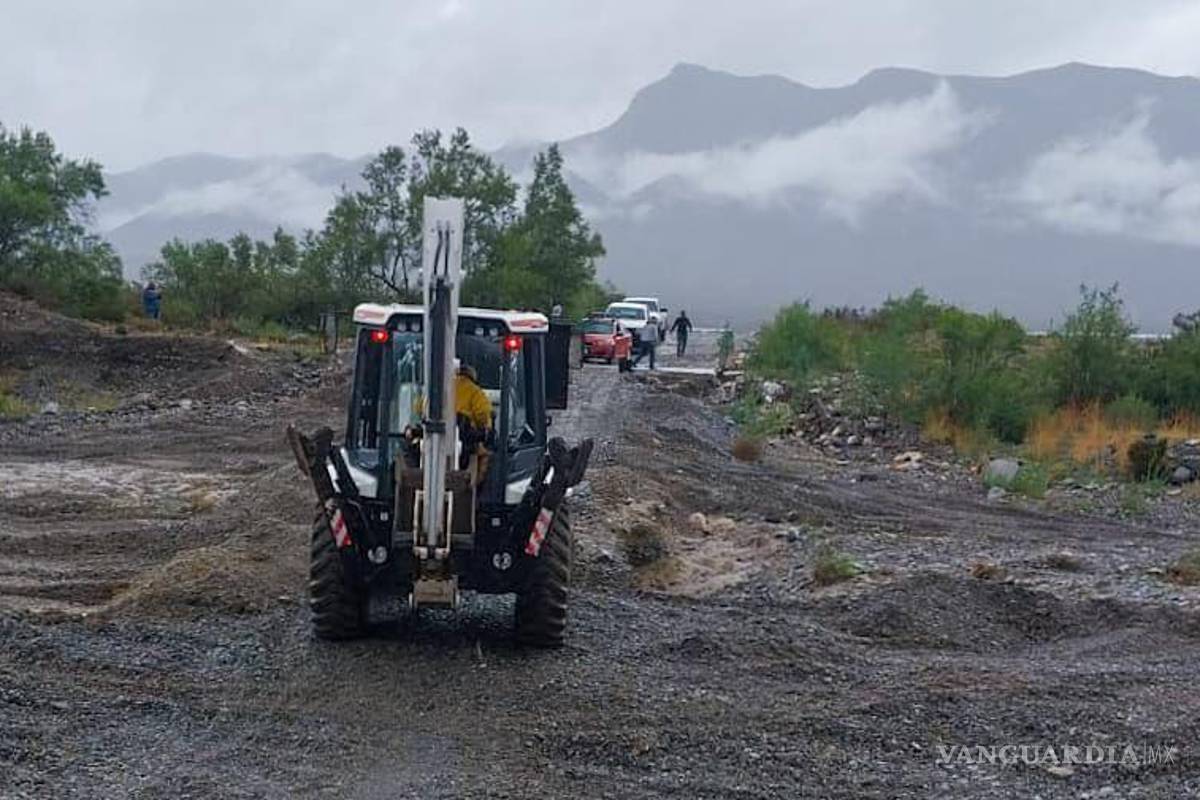 Inicia rehabilitación de caminos rurales en Ramos Arizpe tras paso de tormenta tropical ‘Alberto’