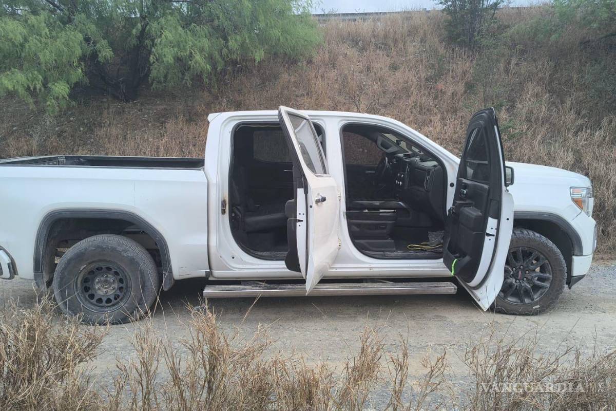 Aseguran camioneta abandonada por integrantes del crimen organizado en Nuevo León