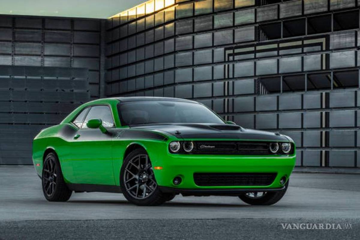 Dodge lanza los modelos de alto rendimiento Challenger T/A y Charger Daytona