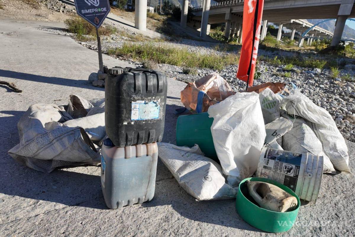 Recolectan más de media tonelada de desechos del Río Santa Catarina, en Nuevo León