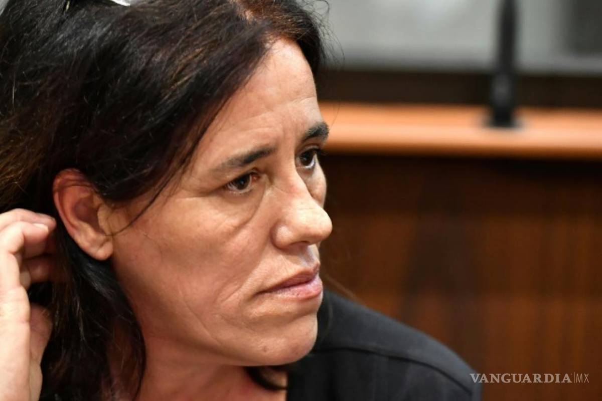 Juzgan en Francia a mujer que mantenía su bebé en la cajuela de su auto