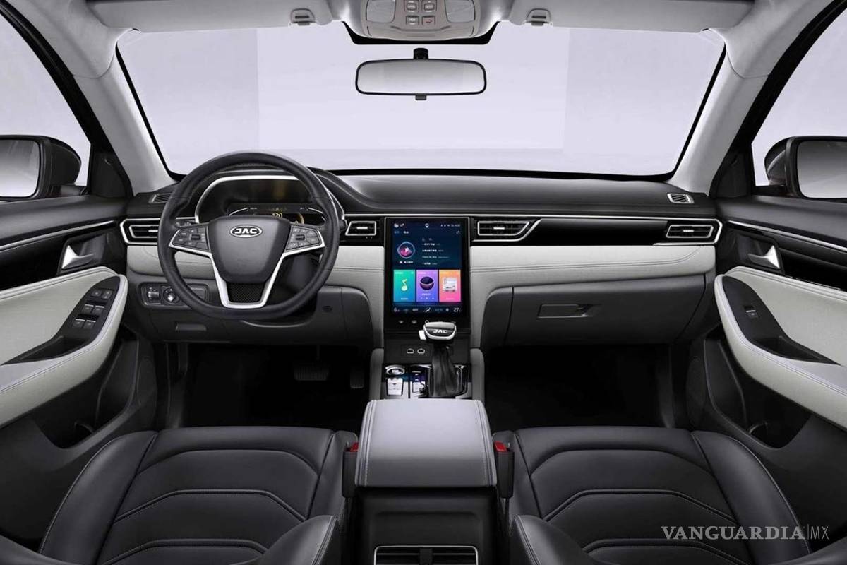 $!JAC J7 llegará a México, así es el sedán chino que plantará cara al Jetta