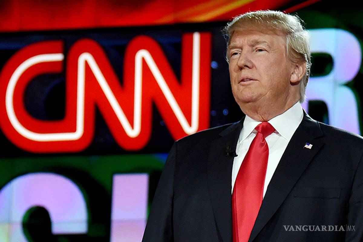 Donald Trump publica video en el que simula golpear a CNN