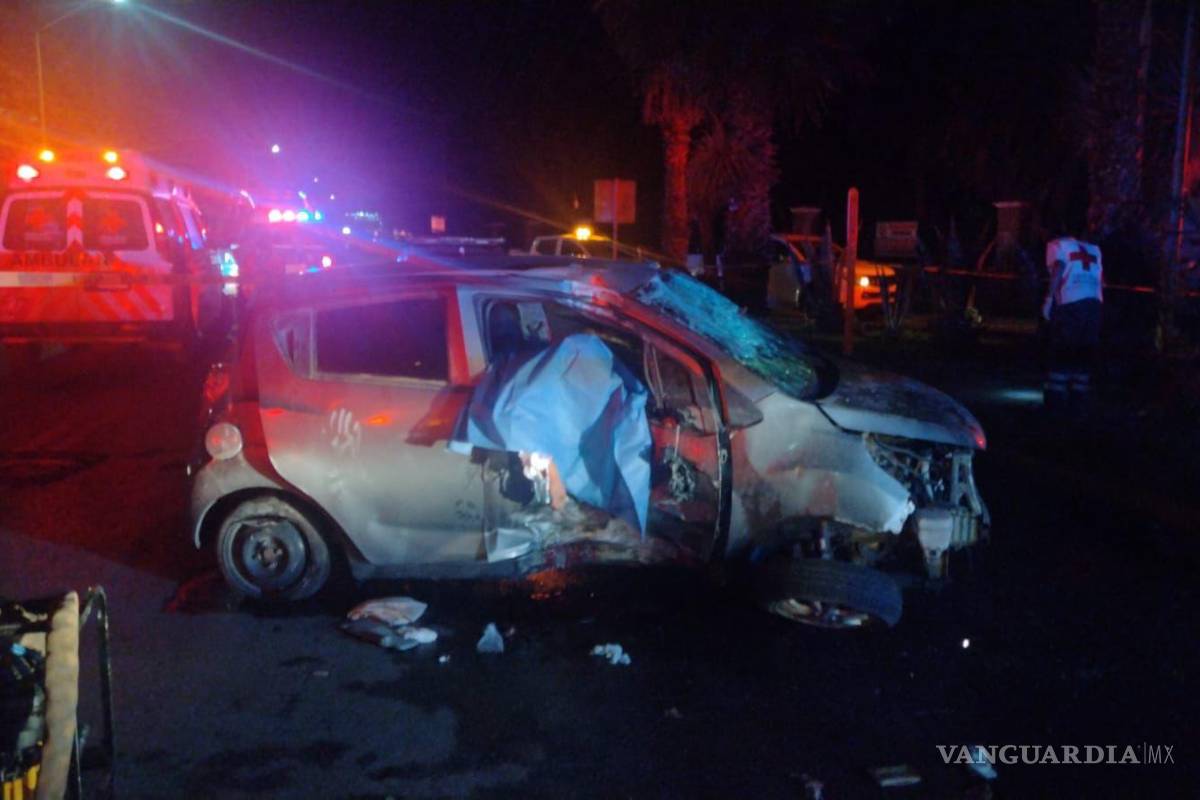 Chocan dos hermanos de Parras en Torreón; uno falleció y el otro se reporta grave