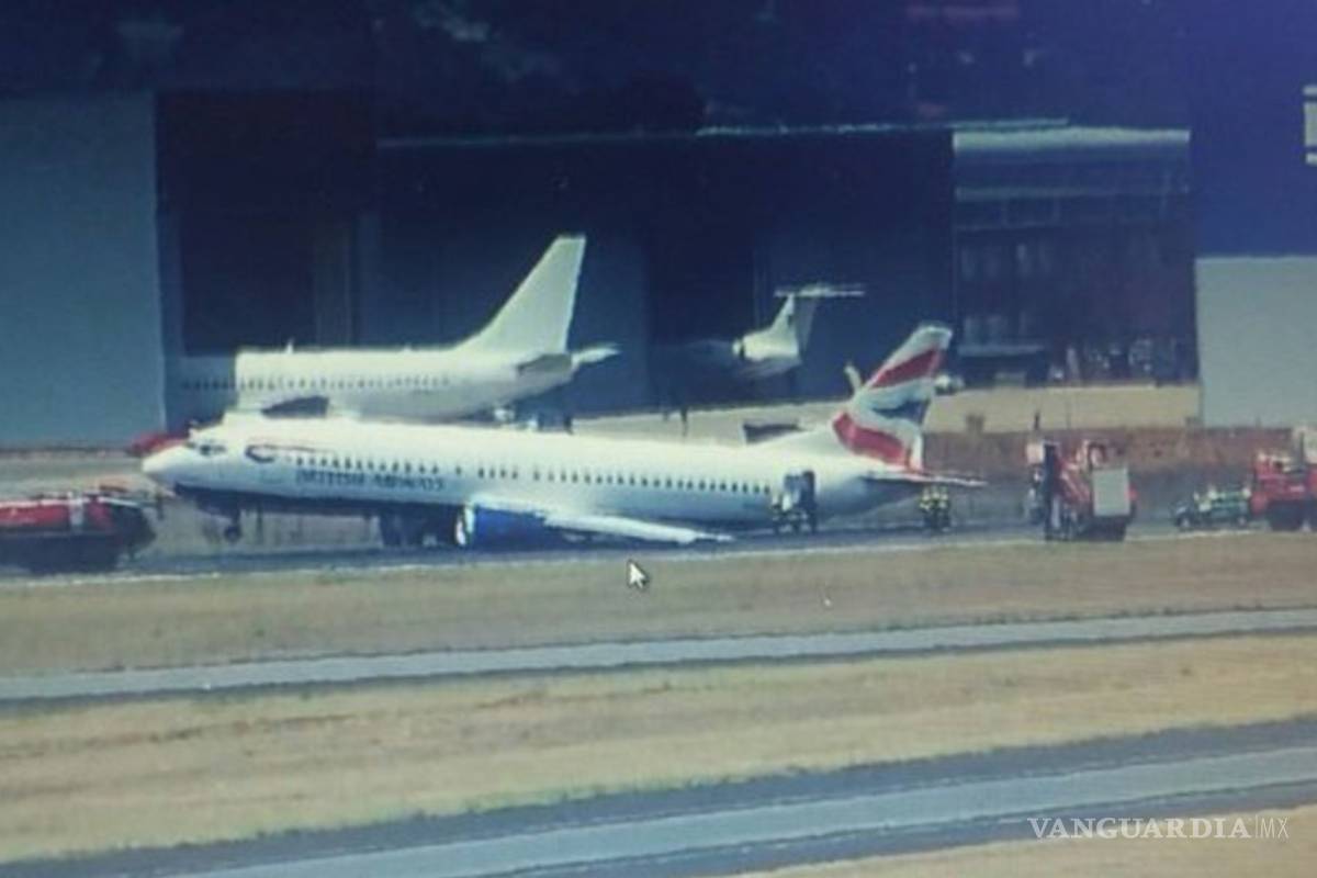 Tren de aterrizaje del avión de British Airways se colapsa en pista de aterrizaje