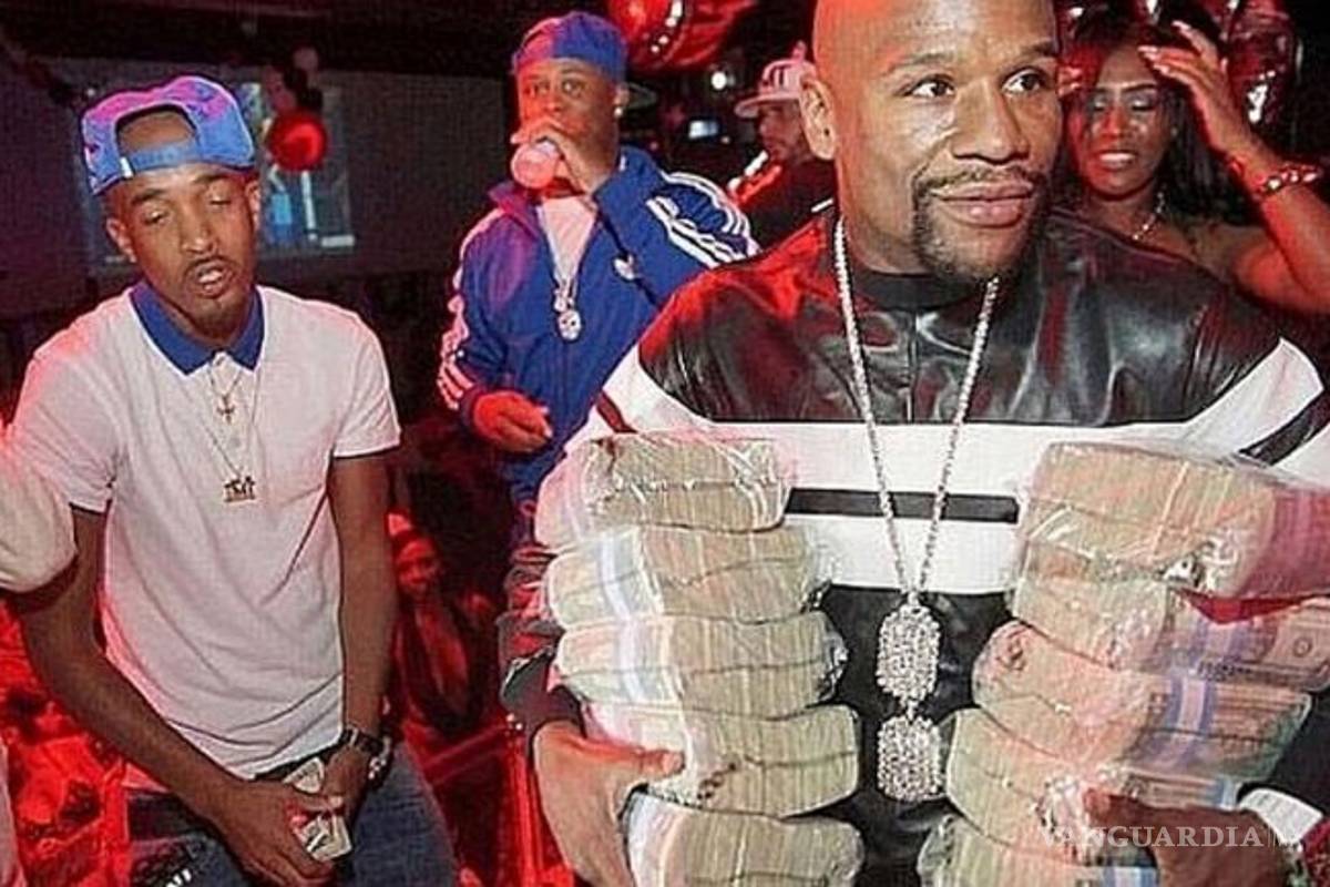 Floyd Mayweather imita a Pablo Escobar, regaló billetes en una fiesta