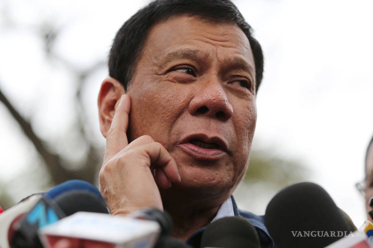Presidente de Filipinas propone 'disparar en la vagina' a mujeres terroristas