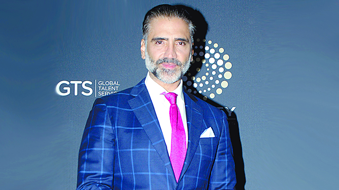 Alejandro Fernández ofrece declaraciones luego de escándalo