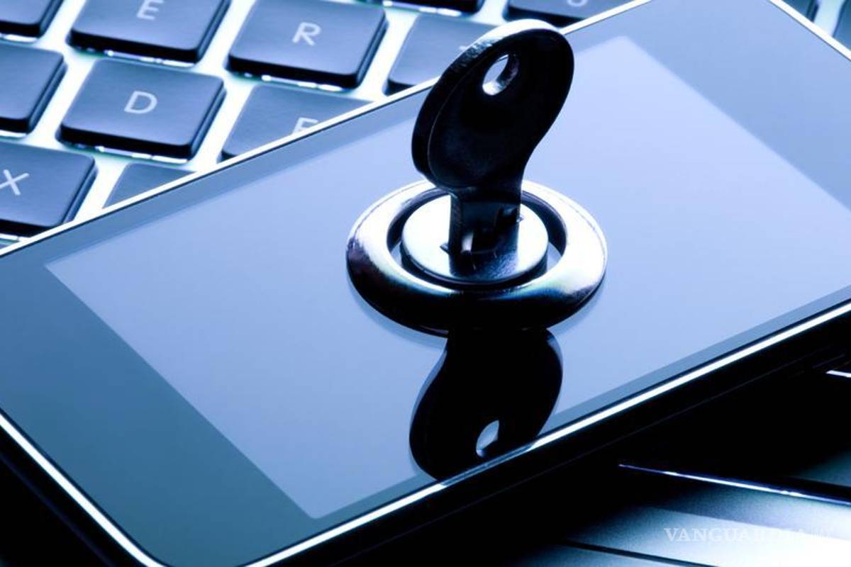 Dos semanas tardará el FBI en probar desbloqueo de iPhone