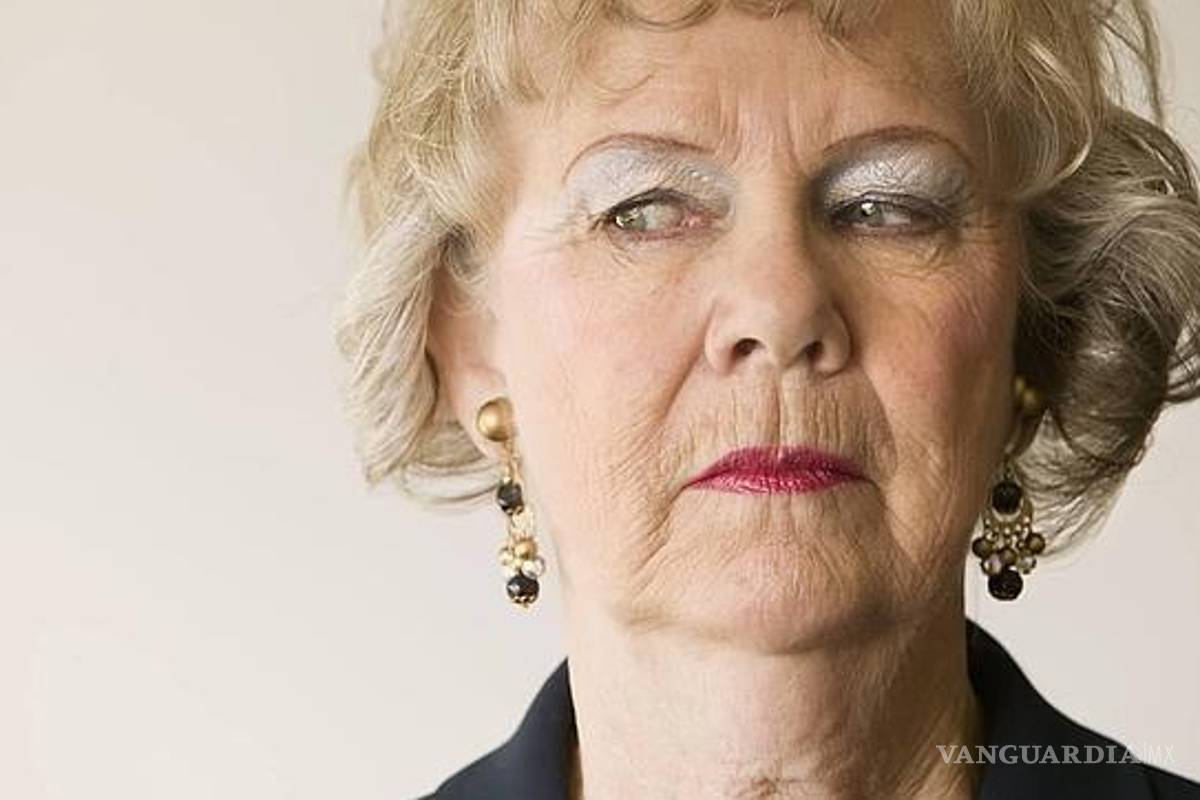 Estoy viviendo un infierno con mi suegra y no sé que hacer... No quiero perder a mi marido