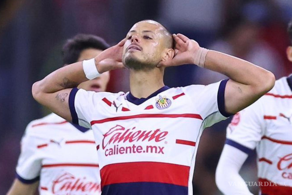 En plena crisis de Chivas, Chicharito Hernández genera polémica con ‘cursos de funadas’