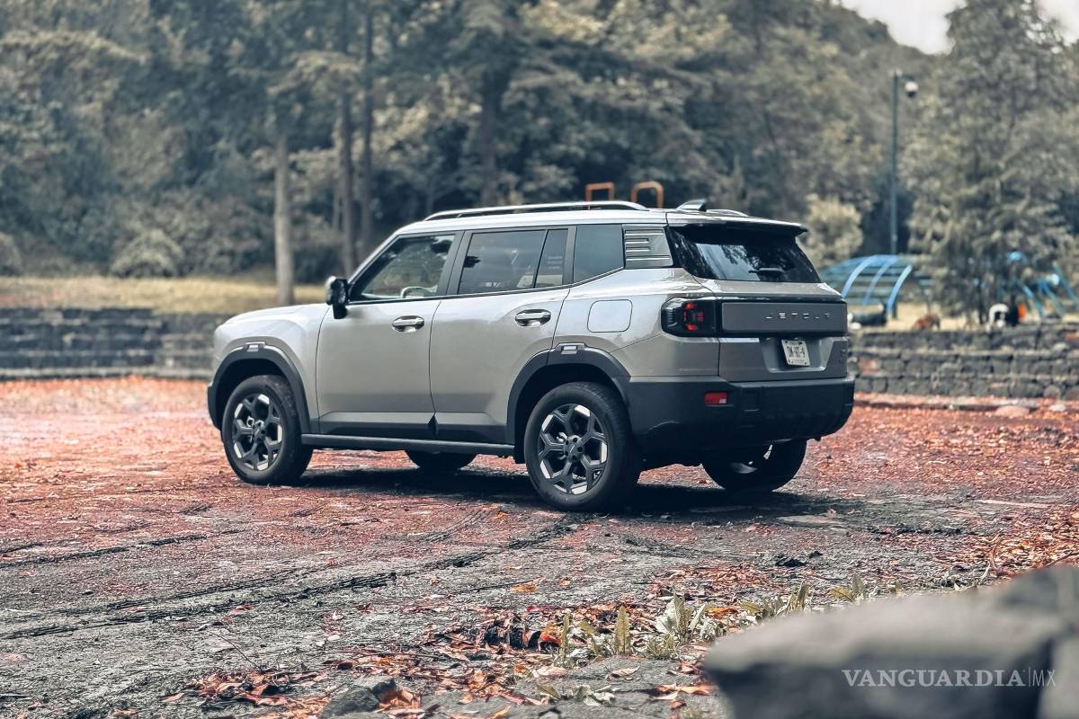 $!Con motor turbo y tracción integral, la T1 no teme ensuciar sus llantas fuera del asfalto.