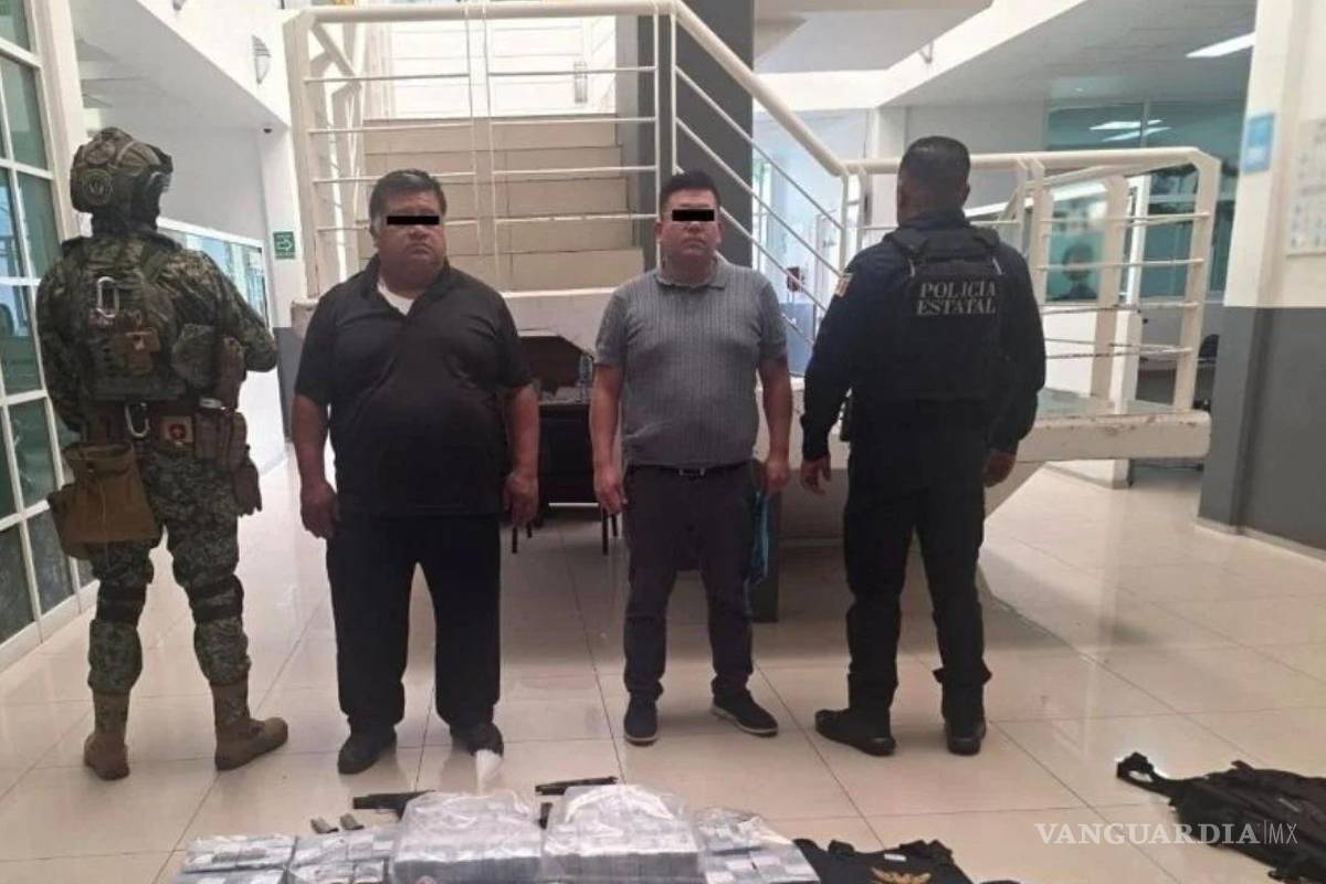 Hallan 37 mdp y armas en camioneta blindada; audiencia se aplaza por ‘fiestas’ y falta de pruebas