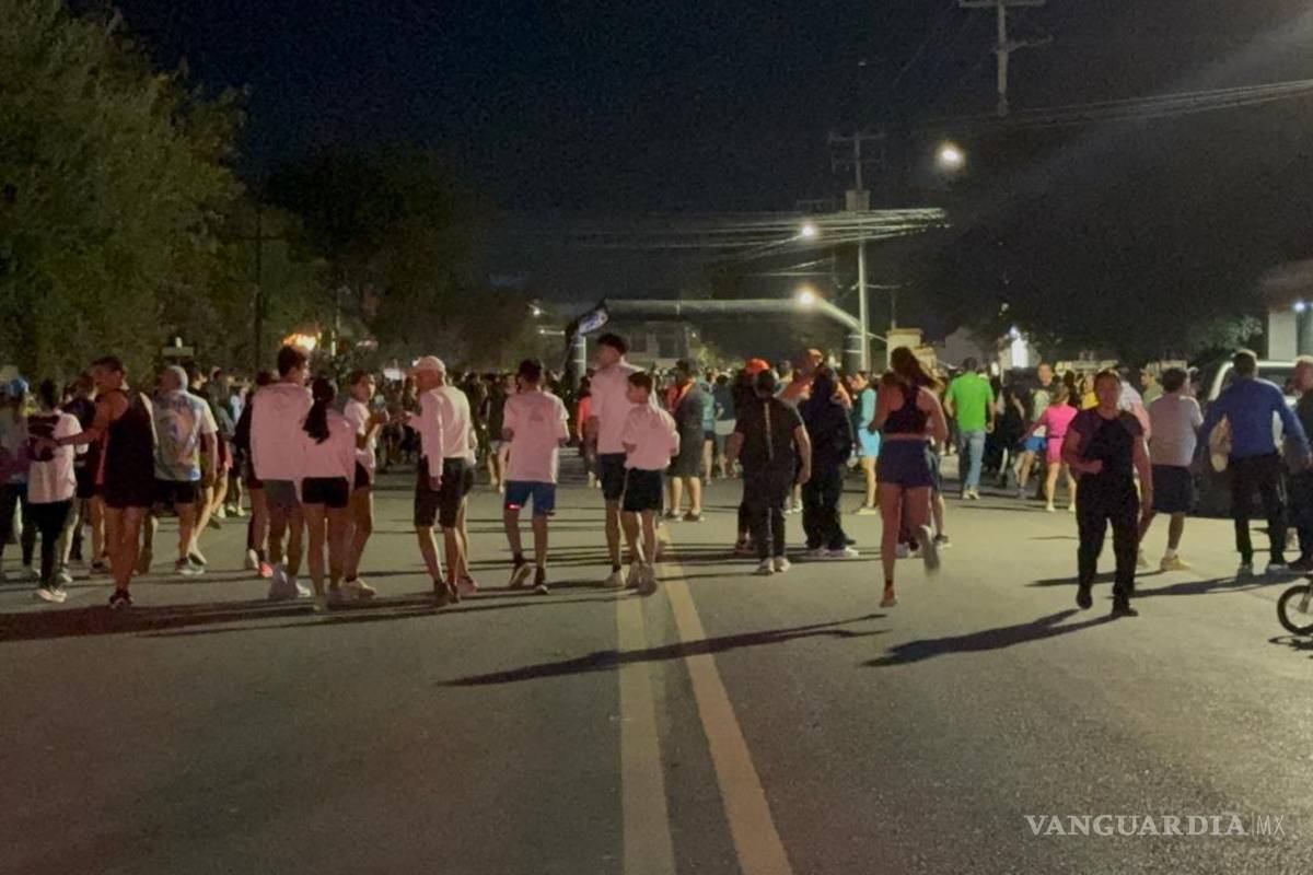 $!La Carrera Guadalupana une de nuevo a miles en una noche de fe y agradecimiento.