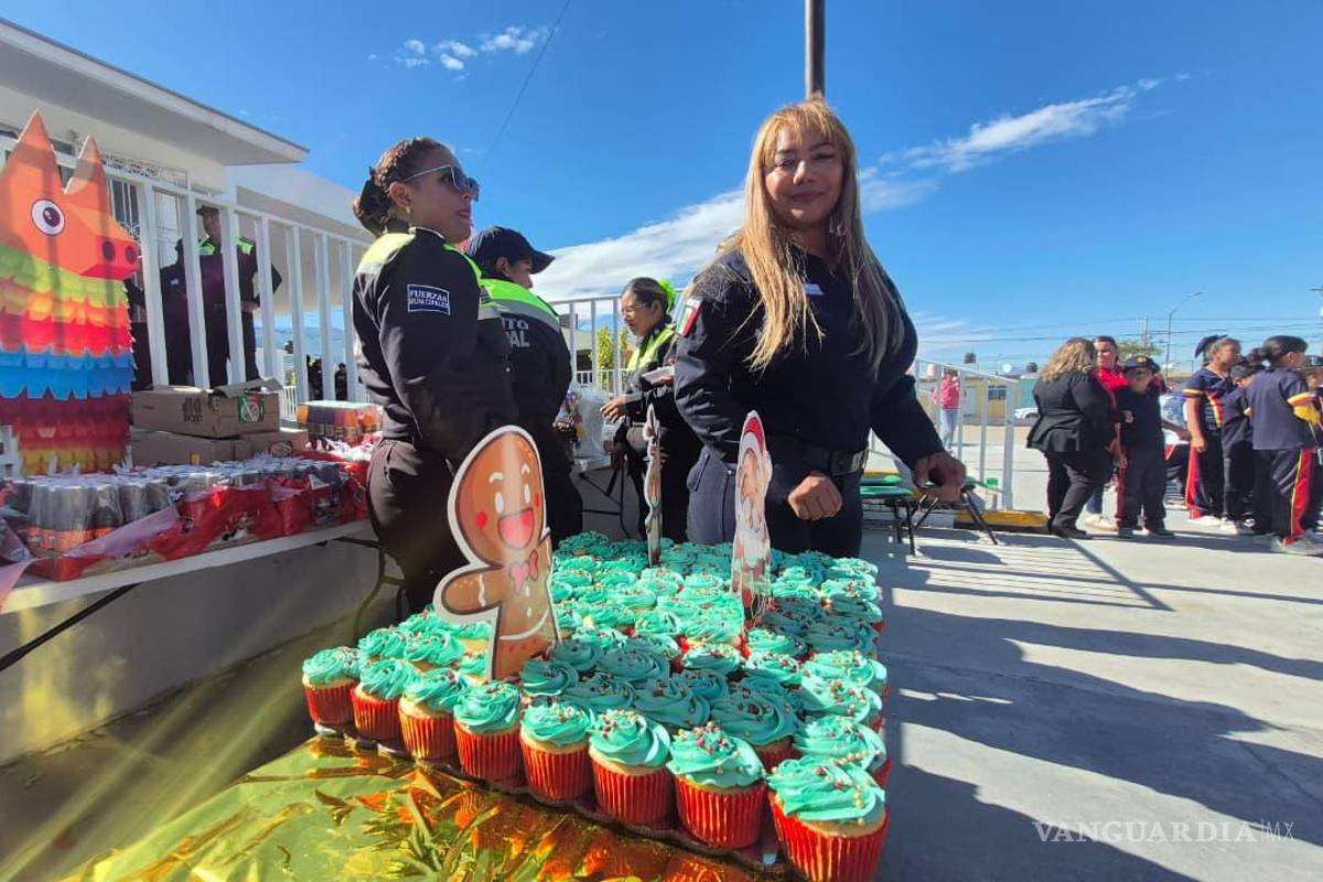 $!Las actividades incluyeron piñatas, bolos, pastel y demostraciones del trabajo de los binomios caninos.