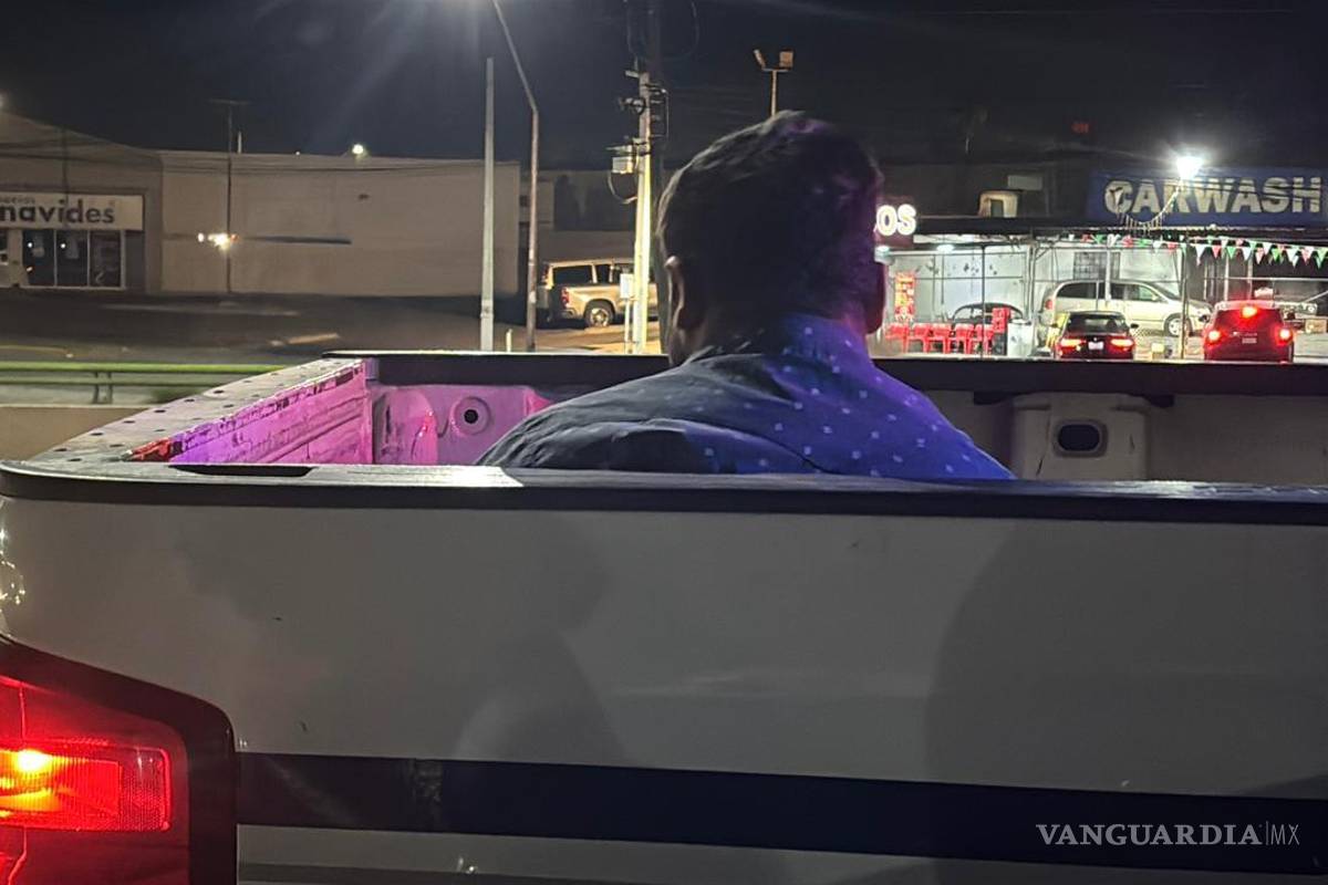 $!El conductor fue detenido en el lugar tras perder el control del automóvil.