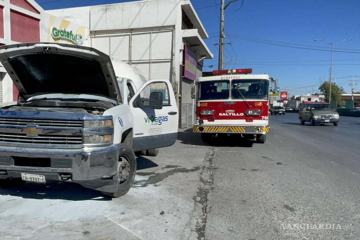 Moviliza humo en pipa de gas a cuerpos de emergencia de Saltillo; descartan fuga