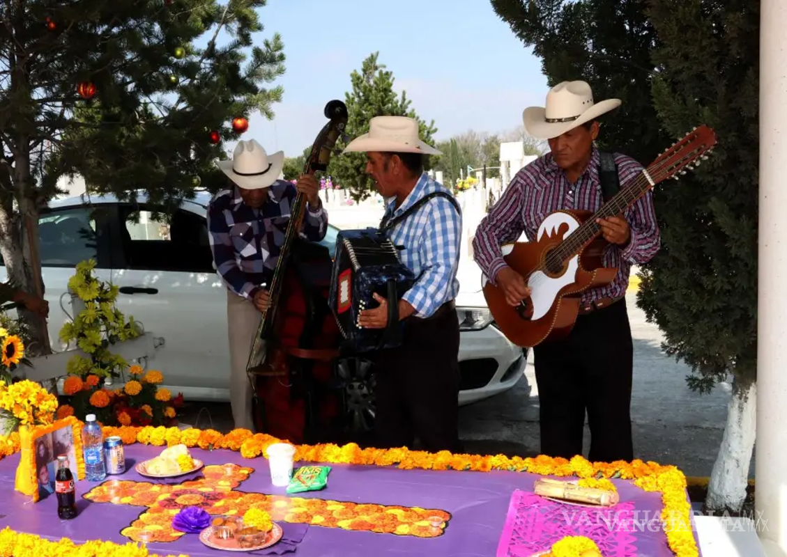 Saltillo: prohíben fara fara, alcohol y vendedores sin permiso en panteones de cara al Día de Muertos