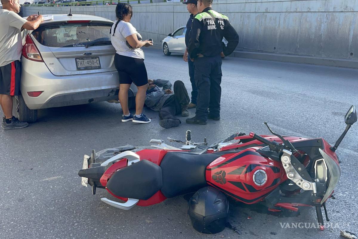 Accidente en el periférico LEA de Saltillo deja a motociclista con dedo mutilado