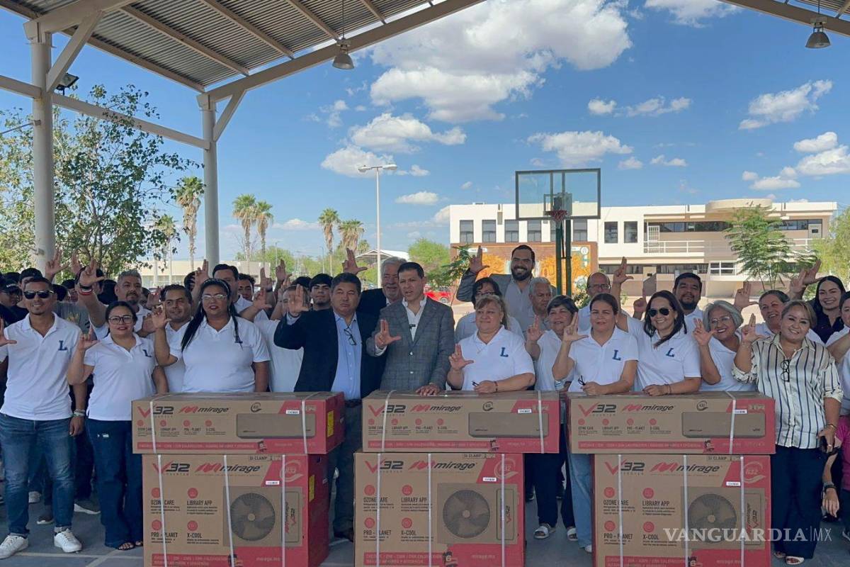 Entrega de equipos de aire acondicionado a la Facultad de Metalurgia de la UAdeC