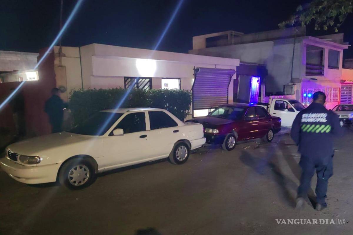 Hombre pierde la vida al caer de una camioneta, en Saltillo