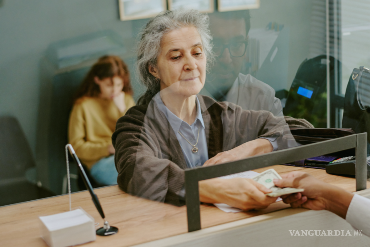 SAT: impuesto para quienes rebasen la cantidad límite en los depósitos de banco
