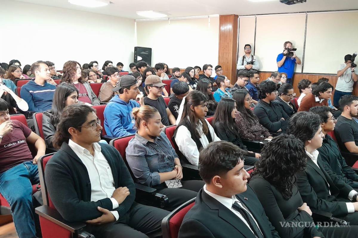 $!Estudiantes de la Facultad de Economía celebraron la integración del Capítulo Estudiantil que fortalecerá el vínculo con el Colegio de Economistas.