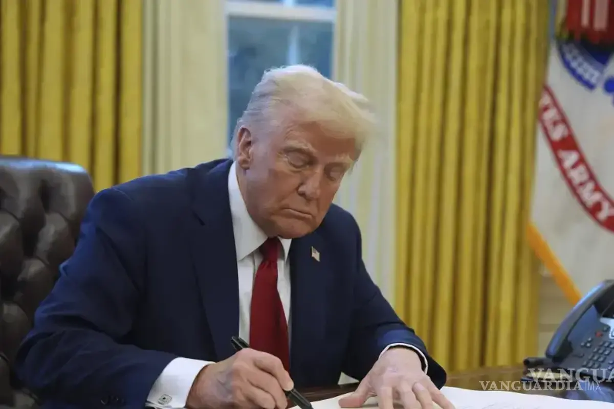 Donald Trump ordena bloqueo total a petroleros sancionados que entren y salgan de Venezuela